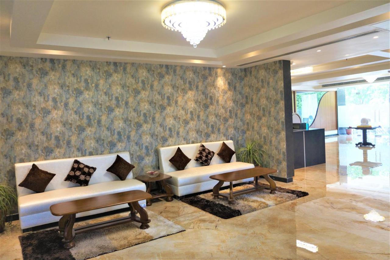 Neel Clarks Inn Express Agra  Exterior foto
