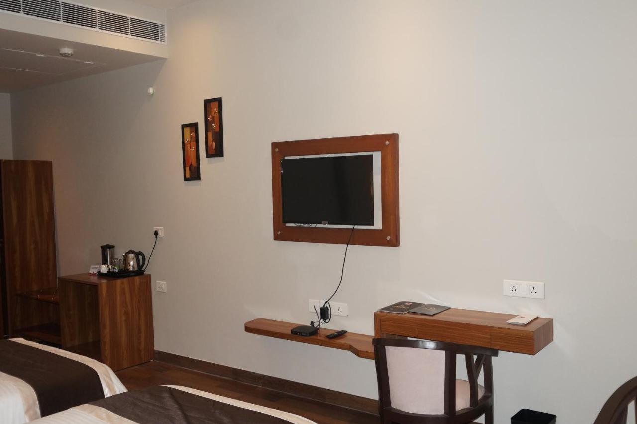 Neel Clarks Inn Express Agra  Exterior foto